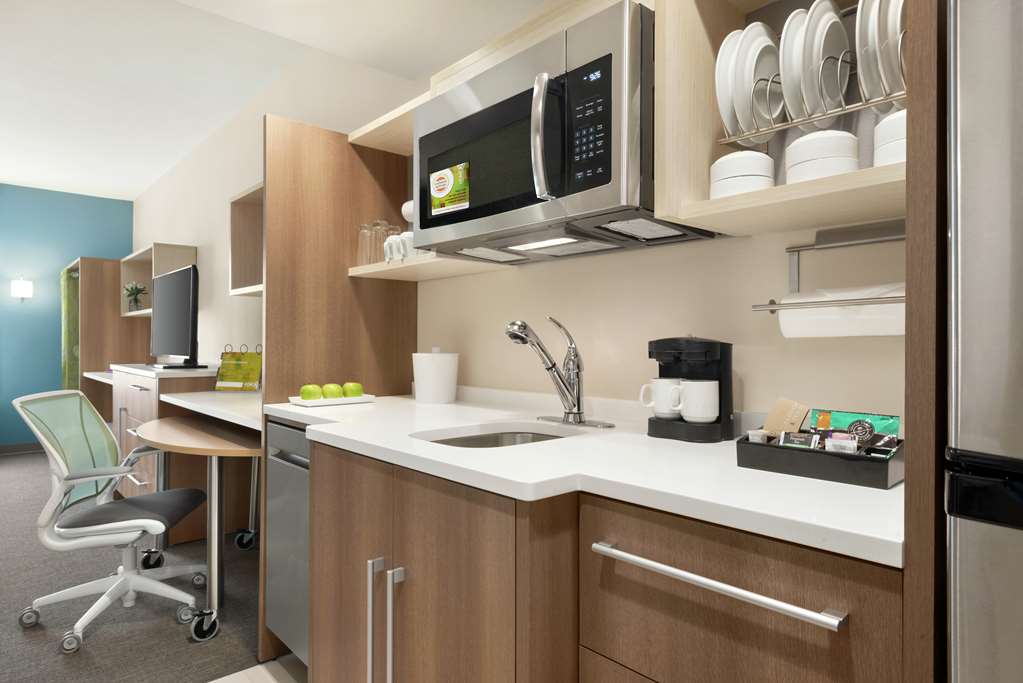 Фото Home2 Suites by Hilton Overland Park