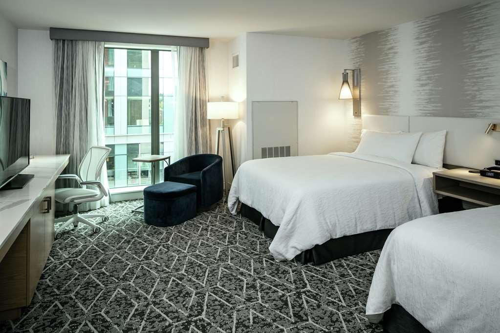 Фото Hilton Garden Inn Seattle Bellevue Downtown, Wa