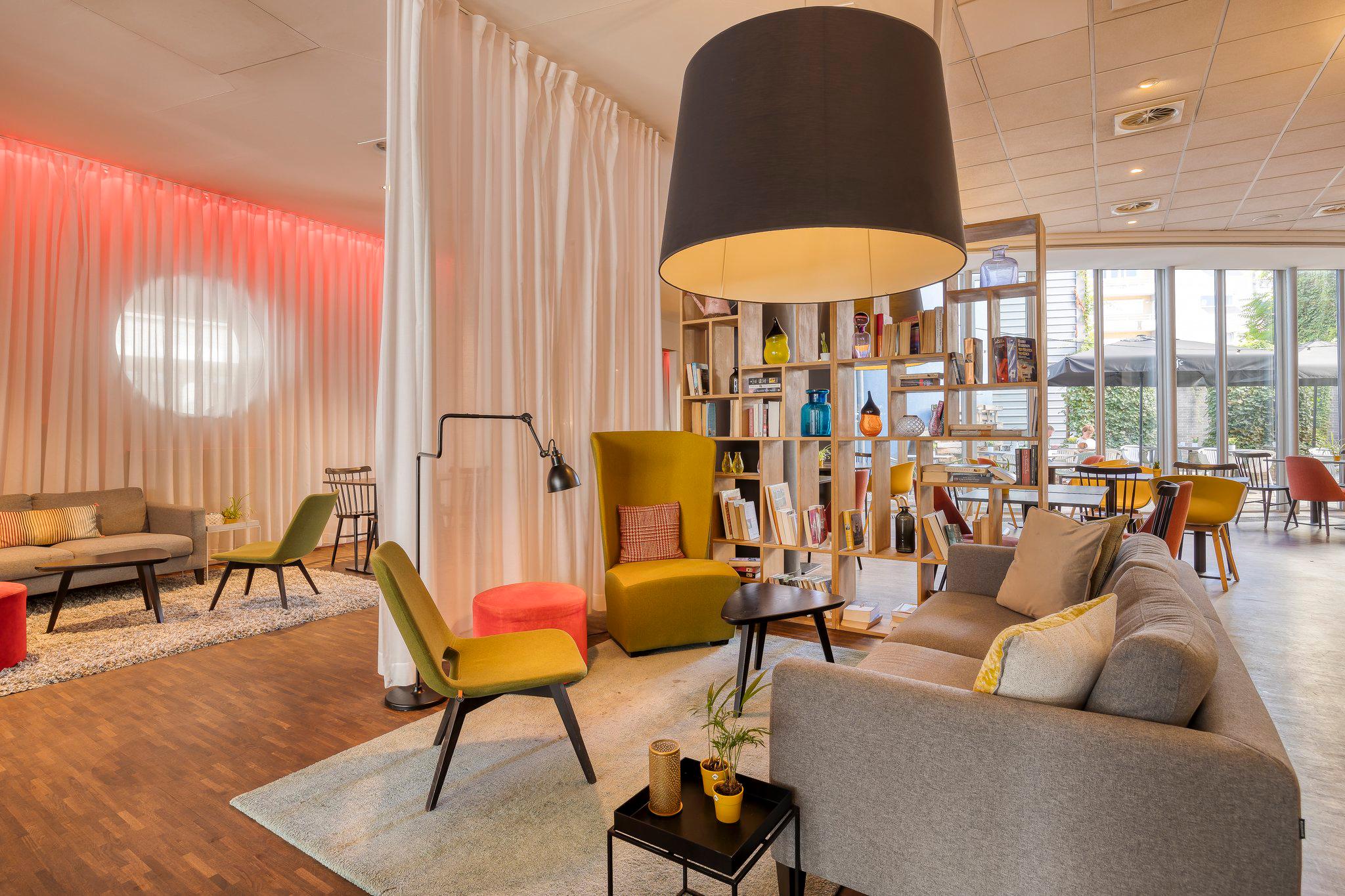 Фото Holiday Inn Express Mechelen City Centre an Ihg Hotel