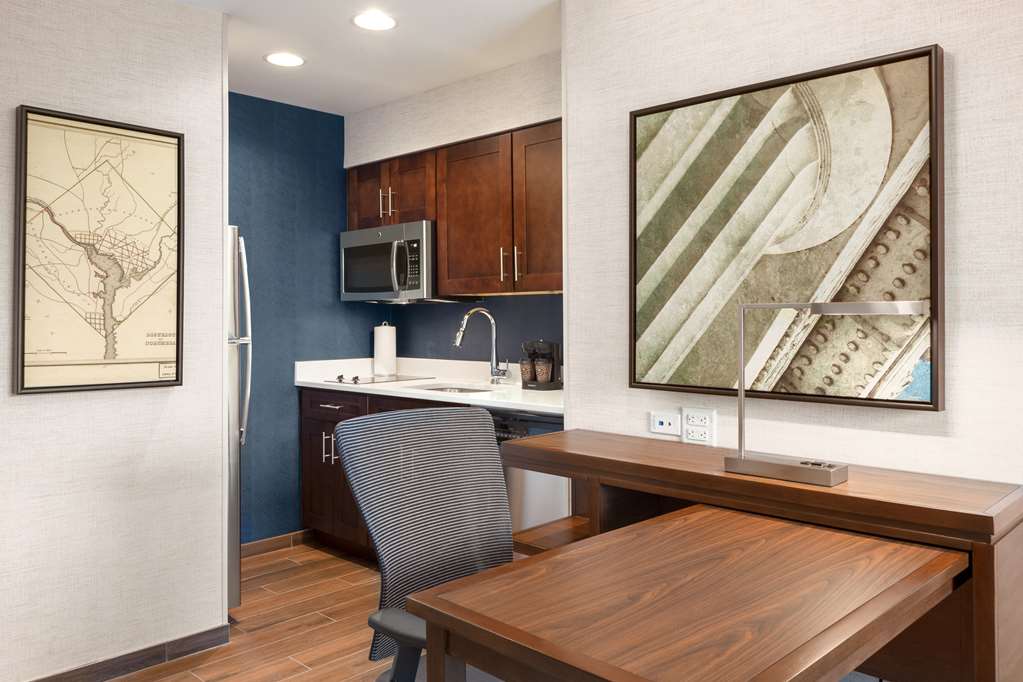 Фото Homewood Suites by Hilton Arlington Rosslyn Key Bridge