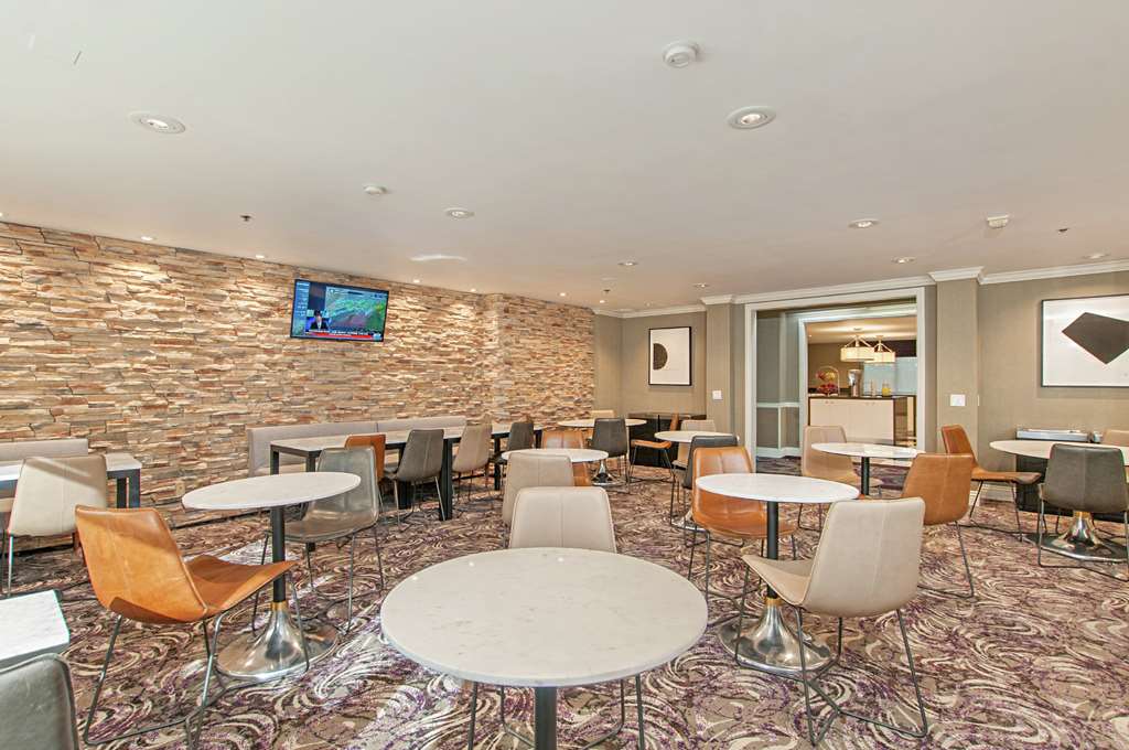 Фото Hampton Inn San Diego-Kearny Mesa