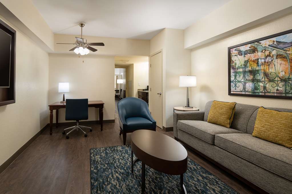 Фото Embassy Suites by Hilton New Orleans