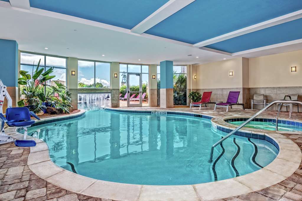 Фото Hilton Garden Inn Victoria