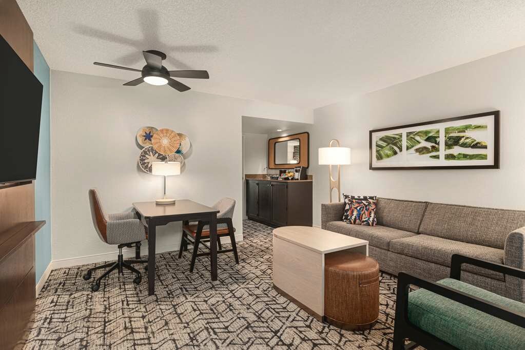 Фото Embassy Suites by Hilton Fort Lauderdale 17th Street 