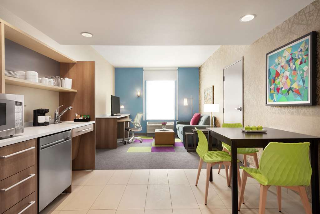 Фото Home2 Suites by Hilton Overland Park