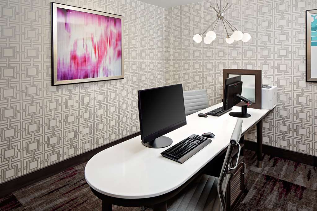 Фото Homewood Suites by Hilton Ronkonkoma
