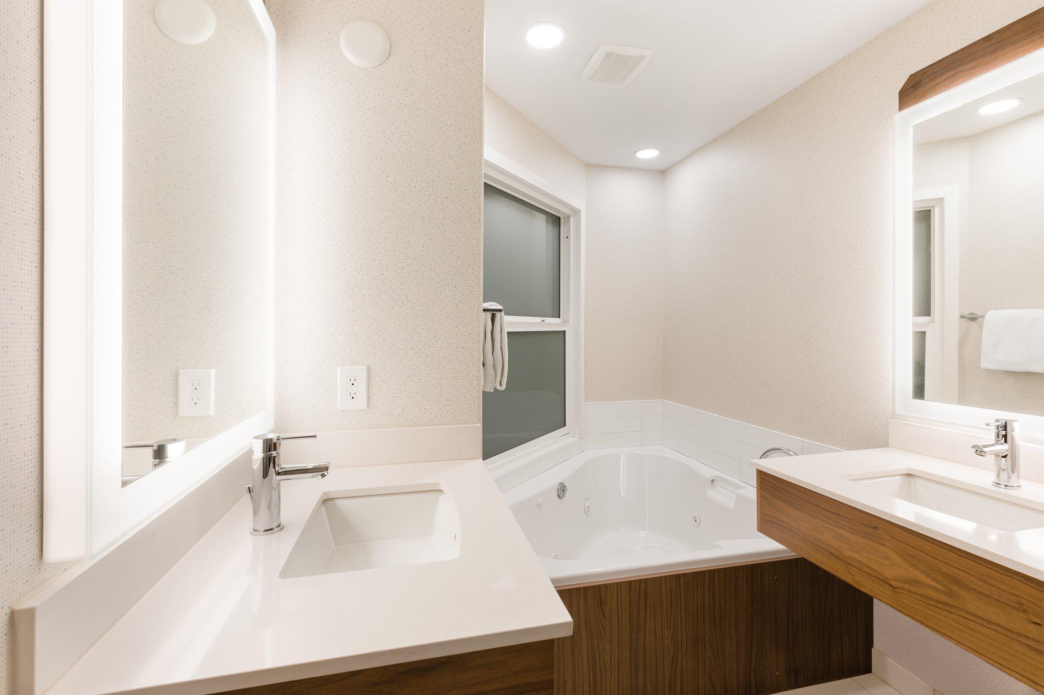 Фото Holiday Inn Express Grande Prairie by IHG