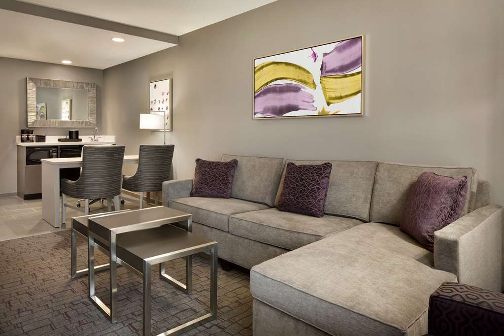 Фото Embassy Suites by Hilton Charlotte Uptown