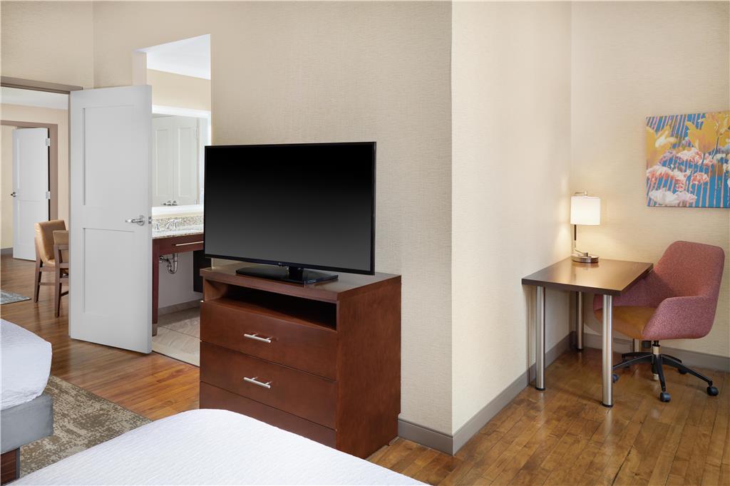 Фото Homewood Suites by Hilton Grand Rapids Downtown