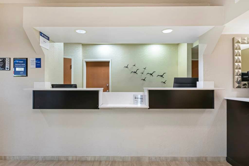 Фото Best Western Edgewater Inn