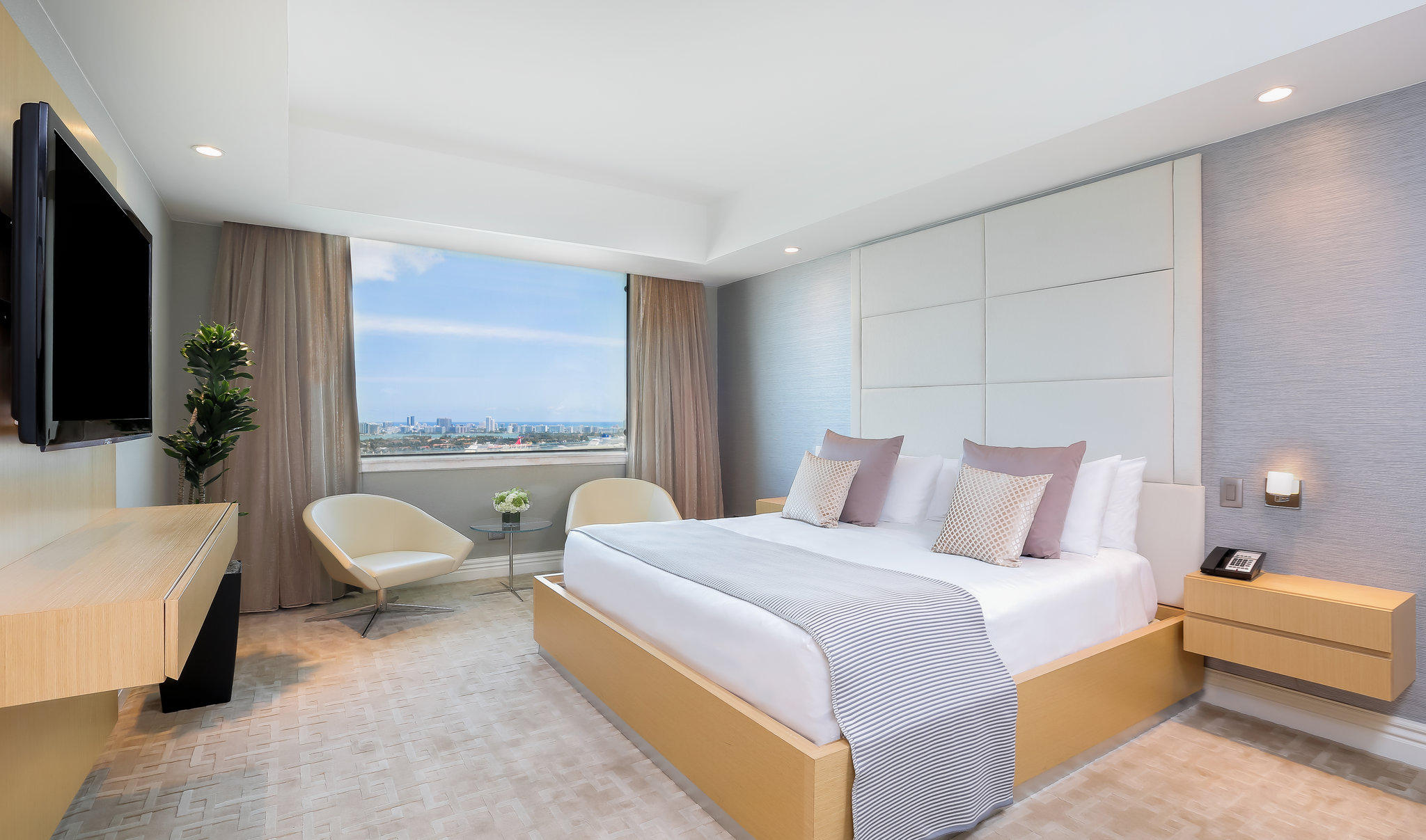 Фото InterContinental Miami, an Ihg Hotel