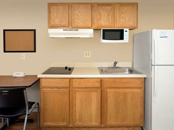 Фото WoodSpring Suites Louisville Clarksville