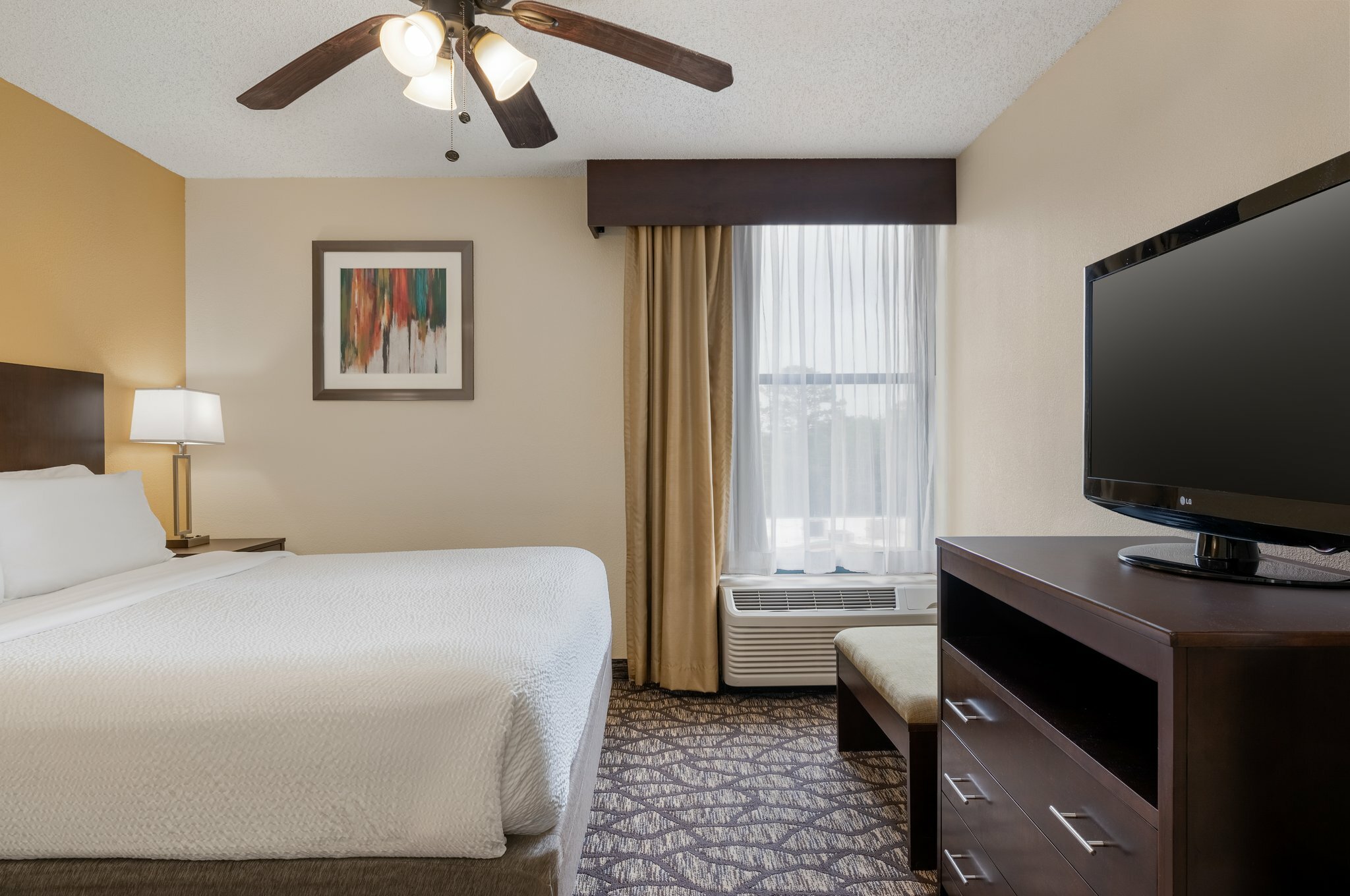 Фото Holiday Inn Express Tallahassee - I-10 E, an Ihg Hotel