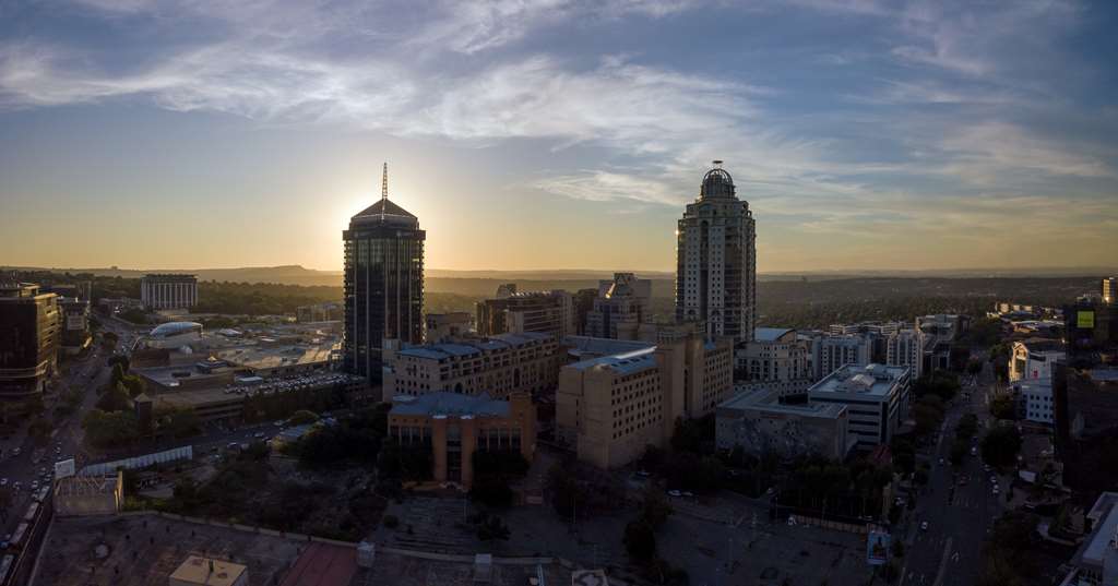 Фото Radisson Blu Gautrain Hotel, Sandton Johannesburg