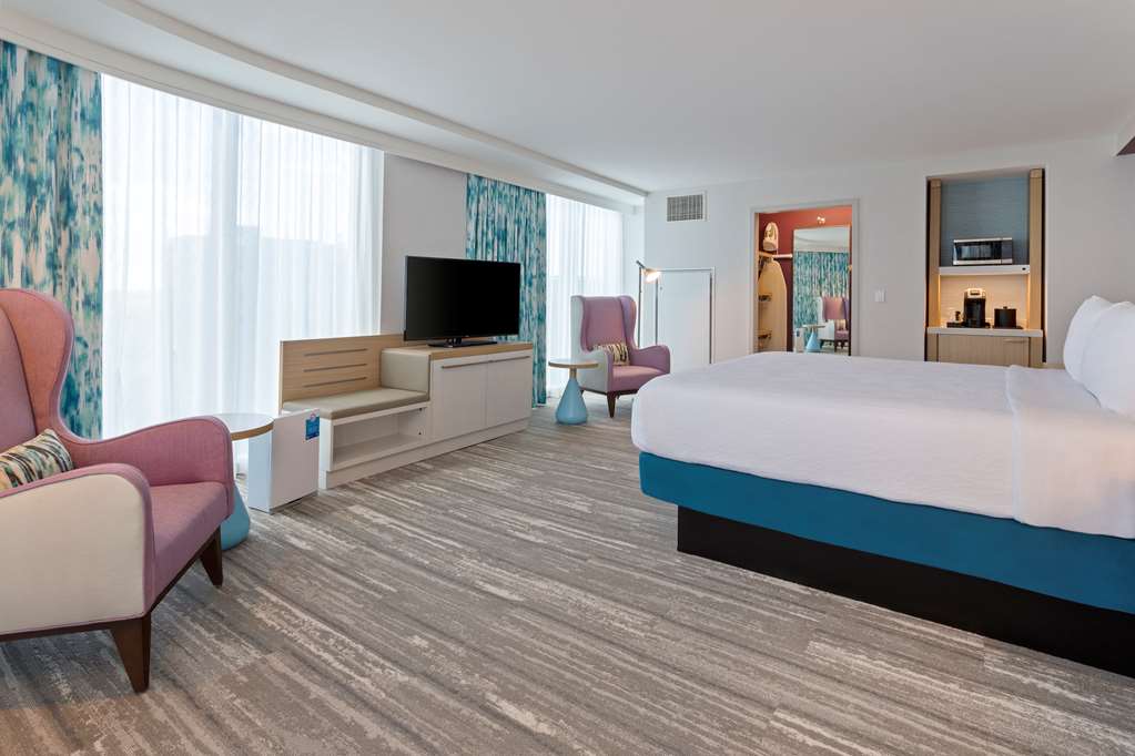 Фото Hilton Garden Inn Boston Brookline, Ma