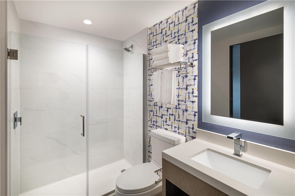 Фото DoubleTree by Hilton Long Island City New York
