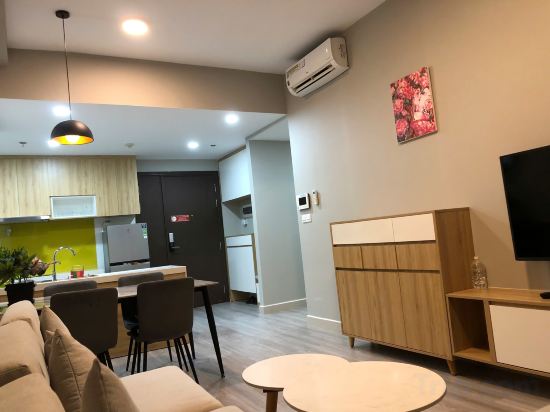 Фото River Gate Deluxe Apartment