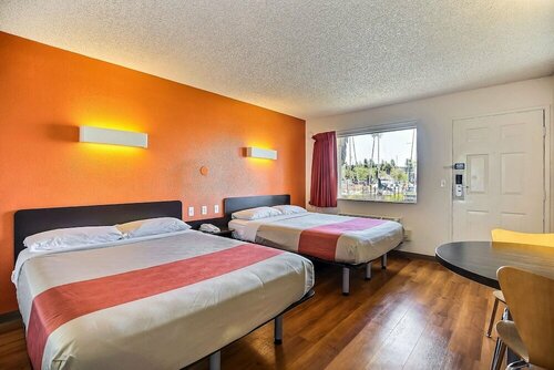 Гостиница Motel 6 Oakland, Ca - Embarcadero в Окленде