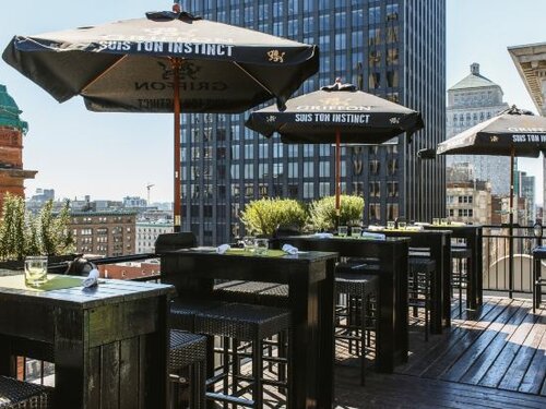 Внешний вид отеля Hôtel Place d'Armes в Монреале, фото 4