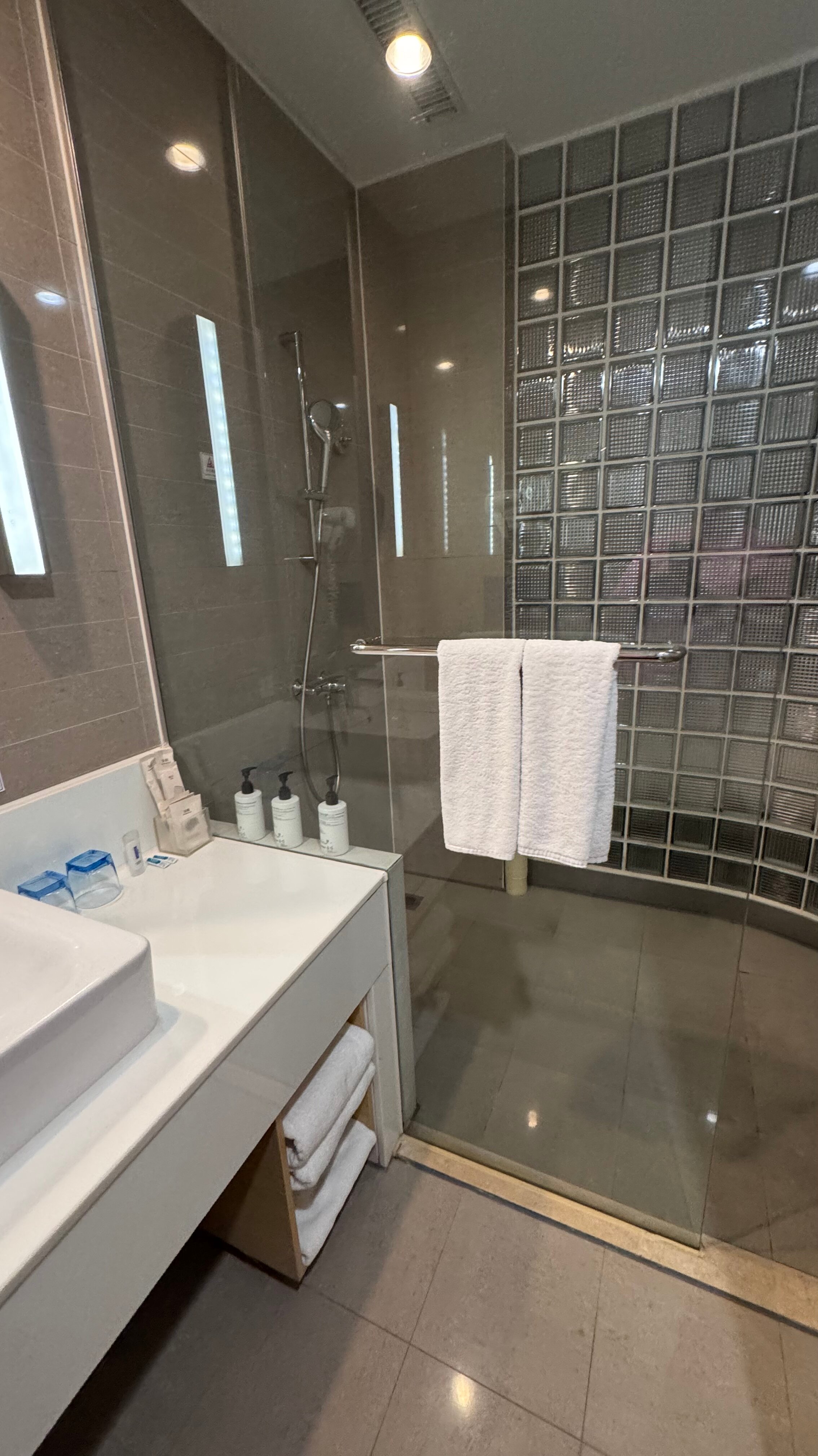 Фото Holiday Inn Express Luoyang City Center