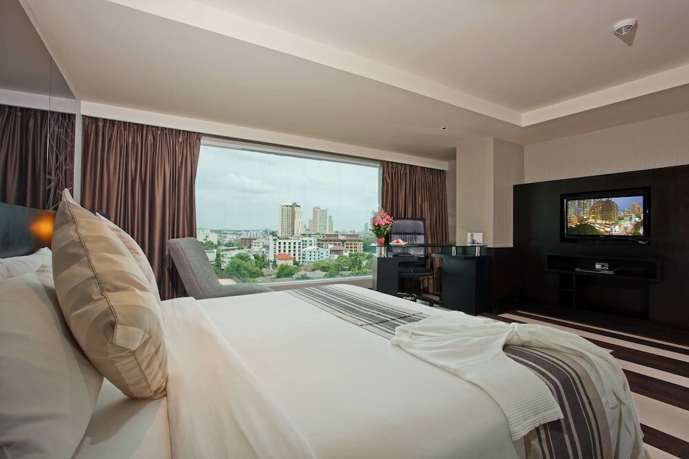 Фото Golden Tulip Mandison Suites