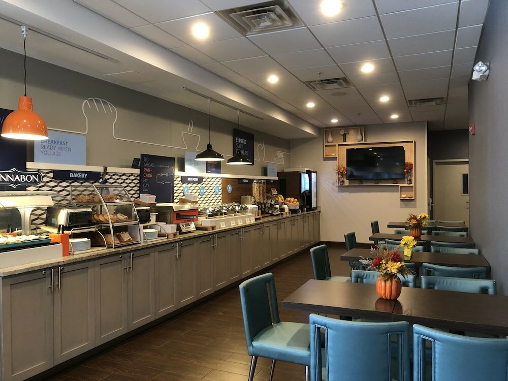 Фото Holiday Inn Express Washington Dc N-Silver Spring, an Ihg Hotel