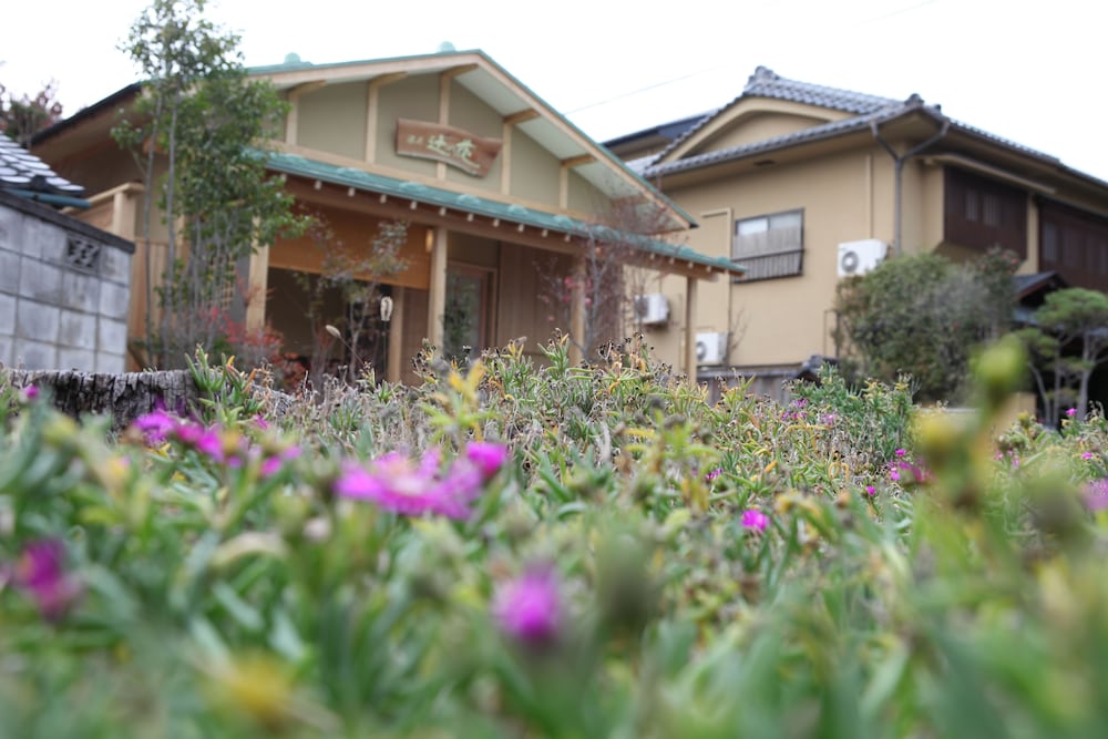 Фото Oiwakeya Ryokan