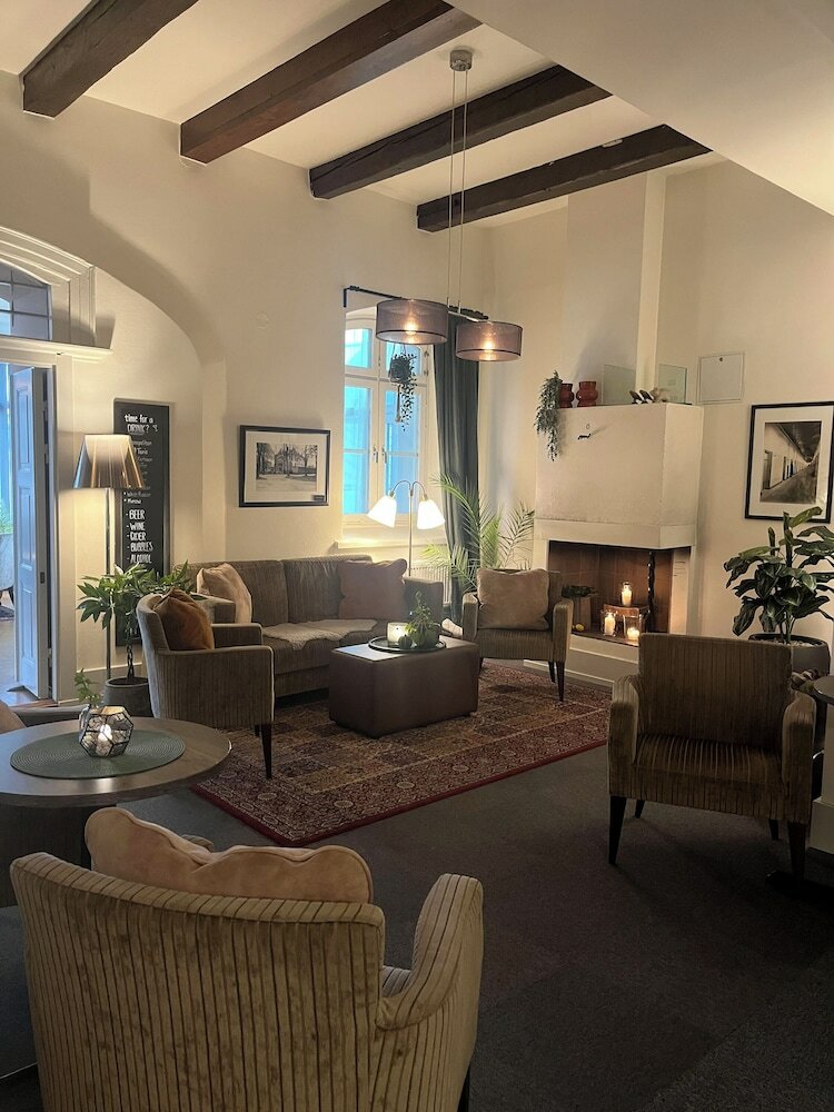 Фото Home Hotel Bilan