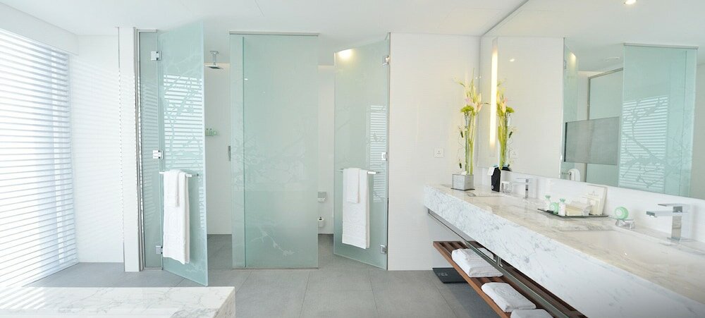 Фото Ramee Grand Hotel and Spa