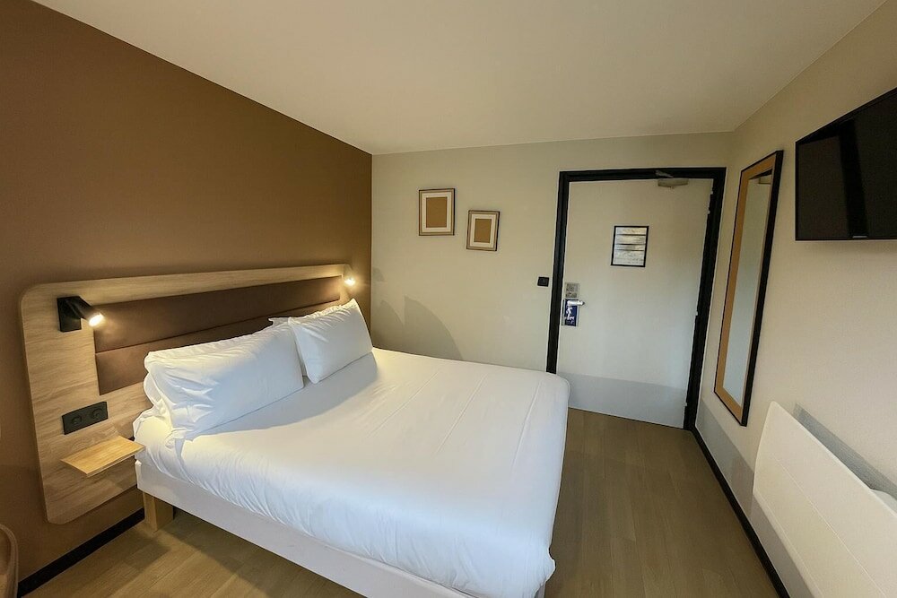 Фото Brit Hotel Rouen Centre