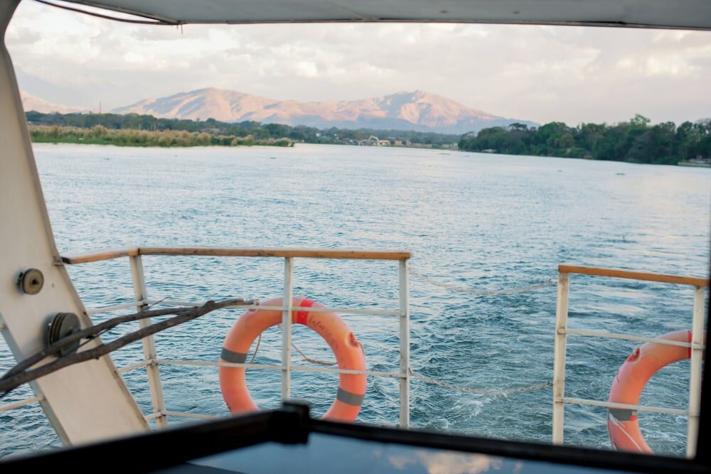 Фото Waters Edge Liwonde