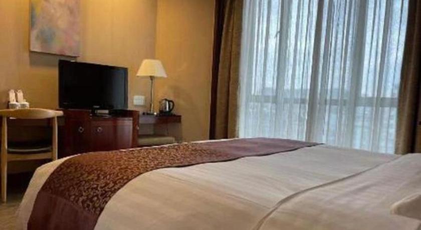 Фото Jinrong International Hotel