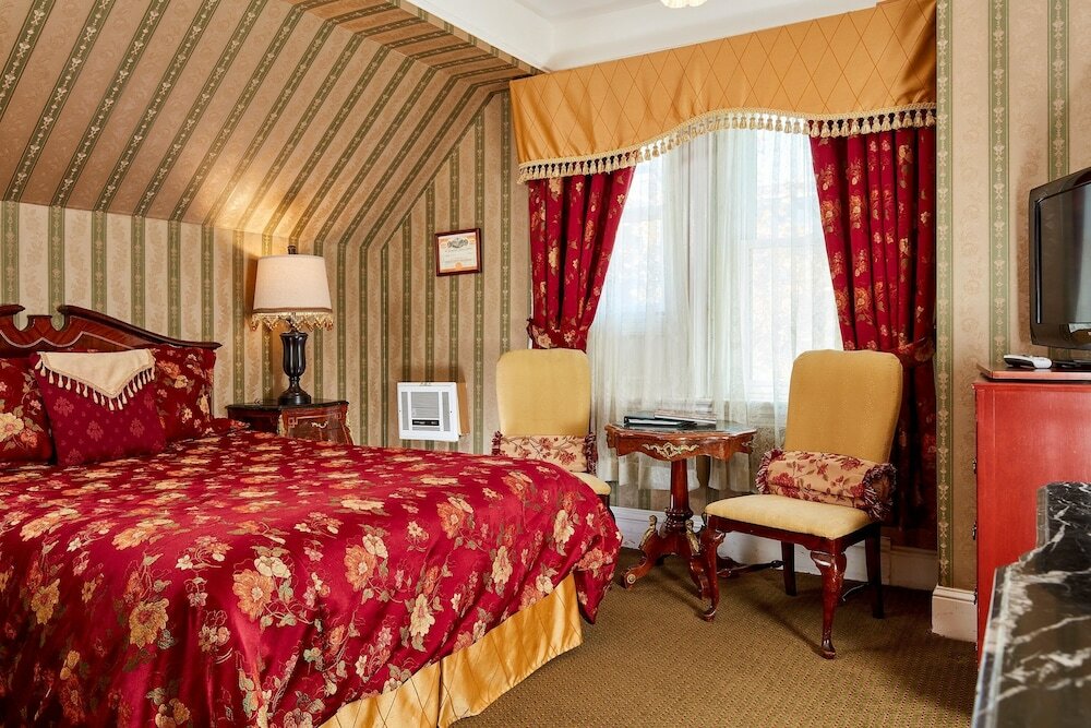 Фото Queen Anne Hotel