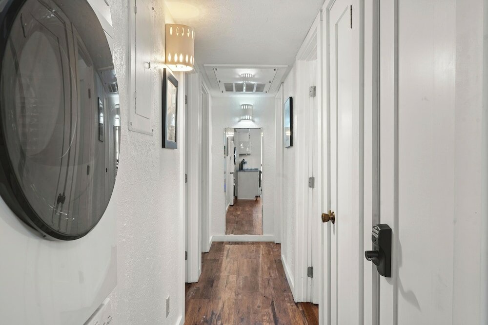 Фото Fort Marcy Hotel Suites by All Seasons Resort Lodging