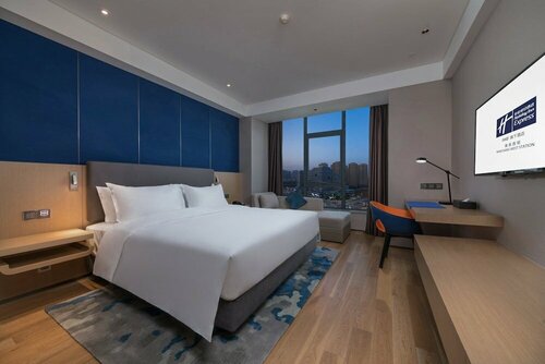 Гостиница Holiday Inn Express Nanchang West Station, an Ihg Hotel в Наньчане