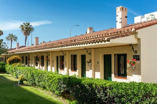 Внешний вид отеля Hotel Los Jazmines в Торремолиносе, фото 5