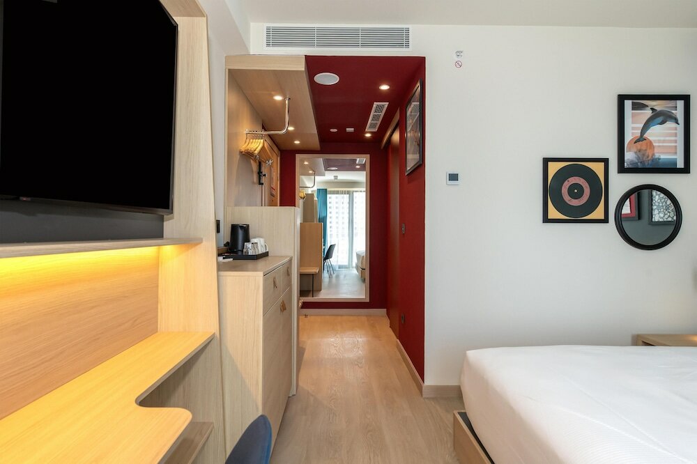 Фото Hampton by Hilton Batumi Center