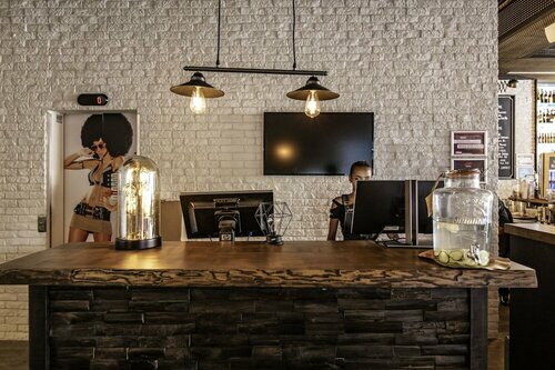 Гостиница Ibis Styles Lausanne Center Mad House в Лозанне