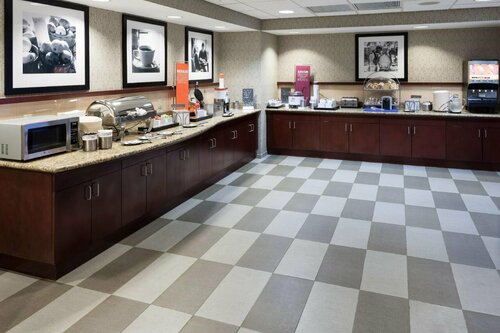 Гостиница Hampton Inn & Suites Westford-Chelmsford в Лоуэлле