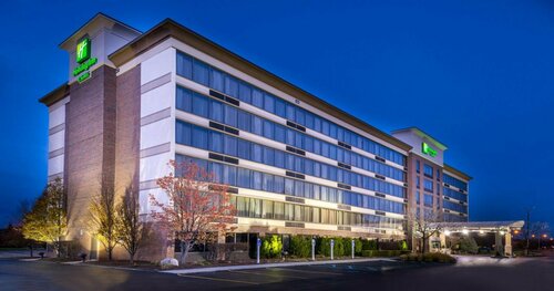 Гостиница Holiday Inn & Suites Warren в Уоррене