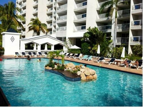 Гостиница Sapphire Beach Club Resort в Синт-Мартене