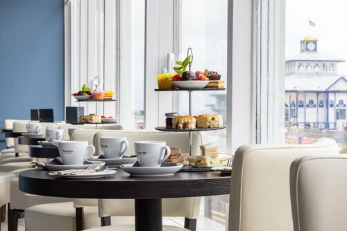Гостиница The Burlington Hotel в Истборне