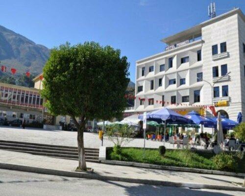 Гостиница Hotel Permeti в Области Гирокастра
