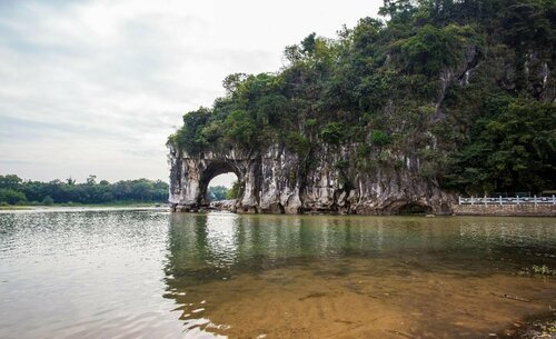 Гостиница Guilin Cyan Box Hostel в Гуйлине