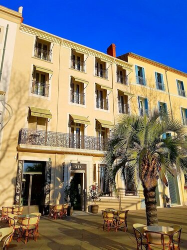 Гостиница Hôtel le XIX в Нарбонне