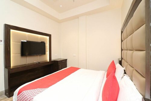 Гостиница Oyo 24608 Sanjay Galaxy Premium в Канпуре