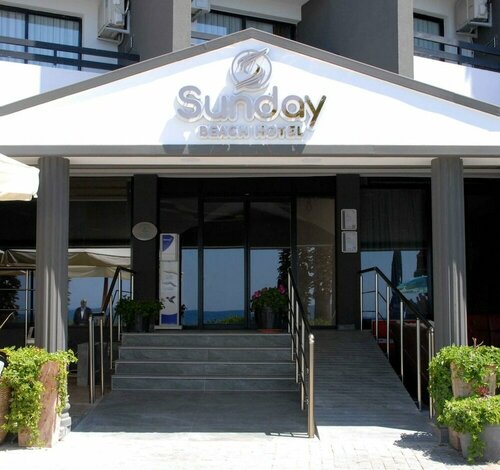 Гостиница Sunday Beach Hotel в Кушадасы