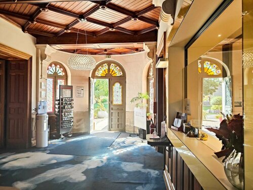 Гостиница Hotel The Originals Château de la Barbinière в Ла-Роше-сюре-Йоне
