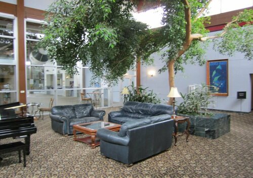 Гостиница Atrium Hotel & Conference Center в Хатчинсоне