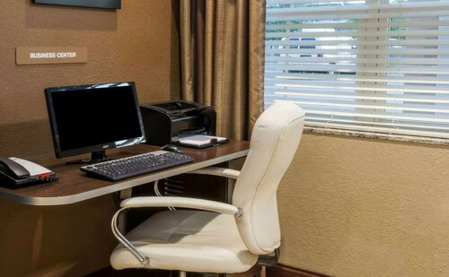 Гостиница Microtel Inn & Suites by Wyndham Michigan City в Мичиган Сити